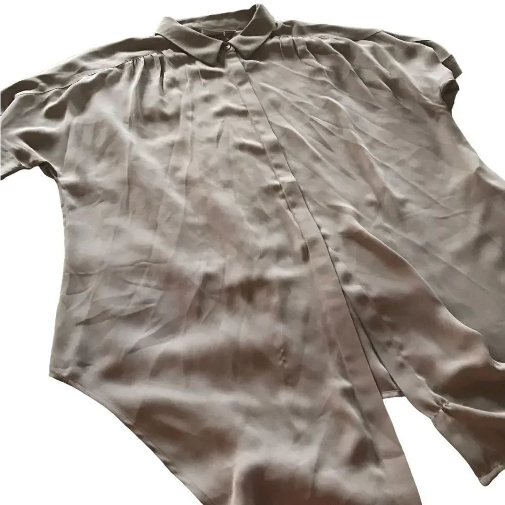 Chicos size large tan top great condition Chicos size 2